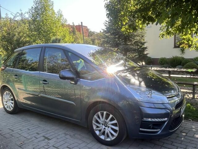 Серый Ситроен С4 Пикассо, объемом двигателя 1.6 л и пробегом 185 тыс. км за 8000 $, фото 2 на Automoto.ua