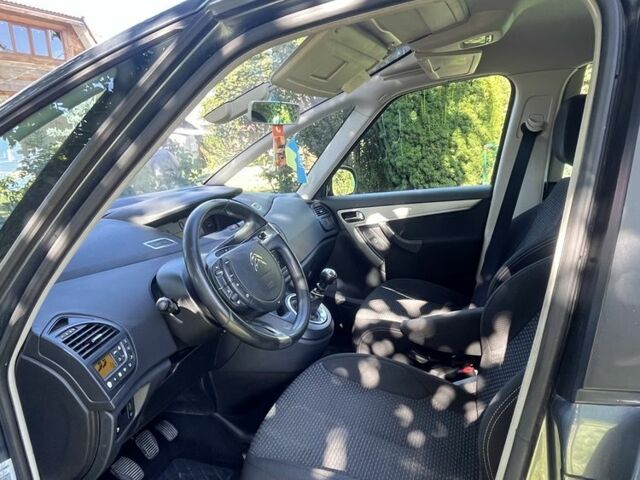 Серый Ситроен С4 Пикассо, объемом двигателя 1.6 л и пробегом 185 тыс. км за 8000 $, фото 4 на Automoto.ua