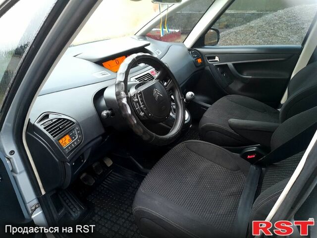 Серый Ситроен С4 Пикассо, объемом двигателя 1.6 л и пробегом 223 тыс. км за 4900 $, фото 4 на Automoto.ua