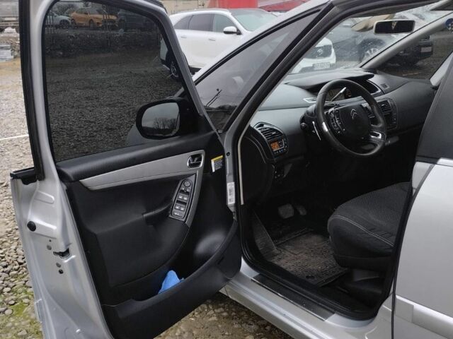 Серый Ситроен С4 Пикассо, объемом двигателя 1.6 л и пробегом 258 тыс. км за 6800 $, фото 6 на Automoto.ua