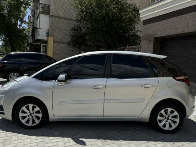 Серый Ситроен С4 Пикассо, объемом двигателя 1.6 л и пробегом 278 тыс. км за 7500 $, фото 5 на Automoto.ua