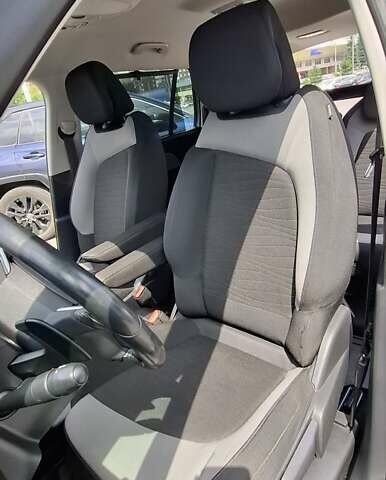 Серый Ситроен С4 Пикассо, объемом двигателя 1.56 л и пробегом 320 тыс. км за 9900 $, фото 13 на Automoto.ua