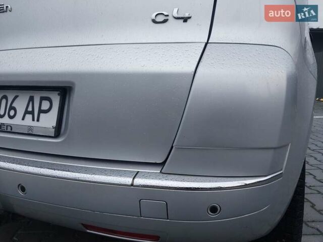 Серый Ситроен С4 Пикассо, объемом двигателя 1.56 л и пробегом 266 тыс. км за 6299 $, фото 26 на Automoto.ua