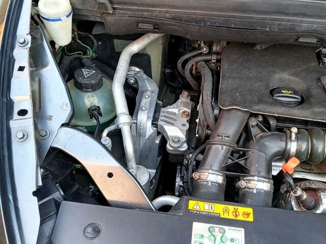 Сірий Сітроен С4 Пікассо, об'ємом двигуна 1.6 л та пробігом 257 тис. км за 9700 $, фото 2 на Automoto.ua