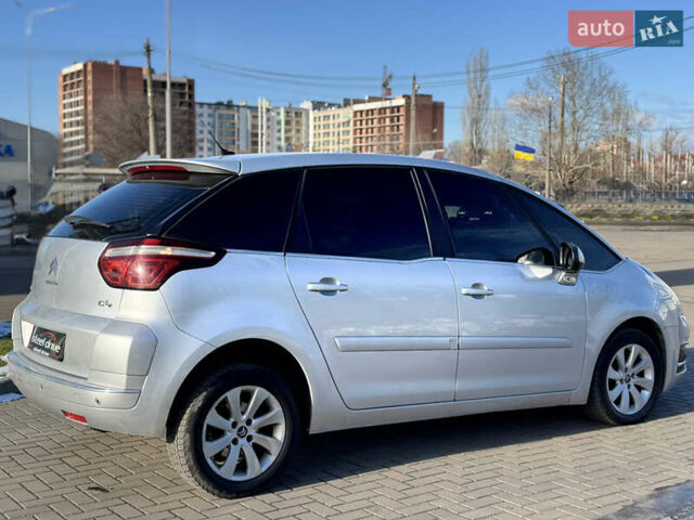 Серый Ситроен С4 Пикассо, объемом двигателя 1.56 л и пробегом 279 тыс. км за 5799 $, фото 4 на Automoto.ua