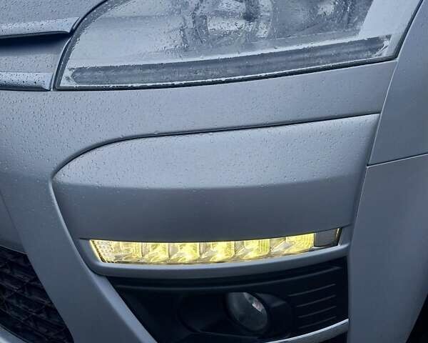 Серый Ситроен С4 Пикассо, объемом двигателя 1.56 л и пробегом 266 тыс. км за 6299 $, фото 27 на Automoto.ua