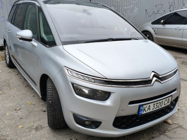 Серый Ситроен С4 Пикассо, объемом двигателя 1.6 л и пробегом 303 тыс. км за 10500 $, фото 2 на Automoto.ua