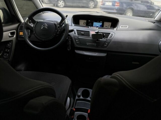 Серый Ситроен С4 Пикассо, объемом двигателя 1.6 л и пробегом 278 тыс. км за 7500 $, фото 7 на Automoto.ua