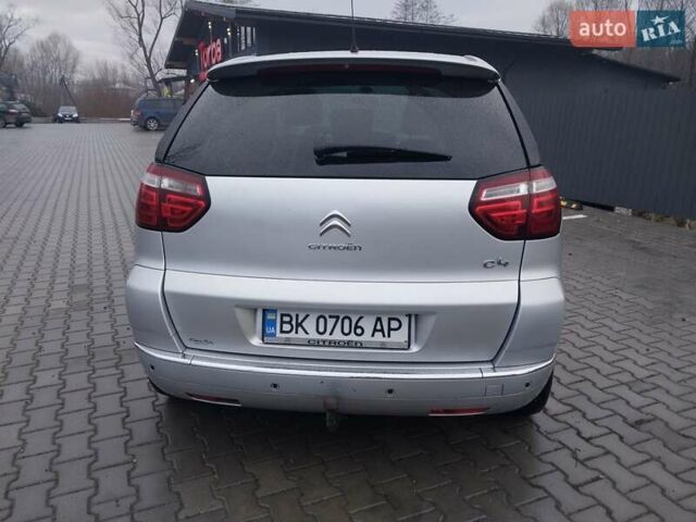 Серый Ситроен С4 Пикассо, объемом двигателя 1.56 л и пробегом 266 тыс. км за 6299 $, фото 5 на Automoto.ua