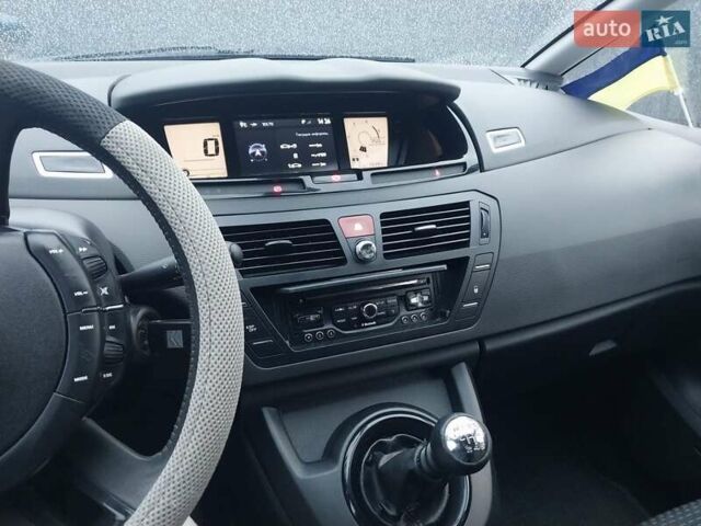 Серый Ситроен С4 Пикассо, объемом двигателя 1.56 л и пробегом 266 тыс. км за 6299 $, фото 32 на Automoto.ua