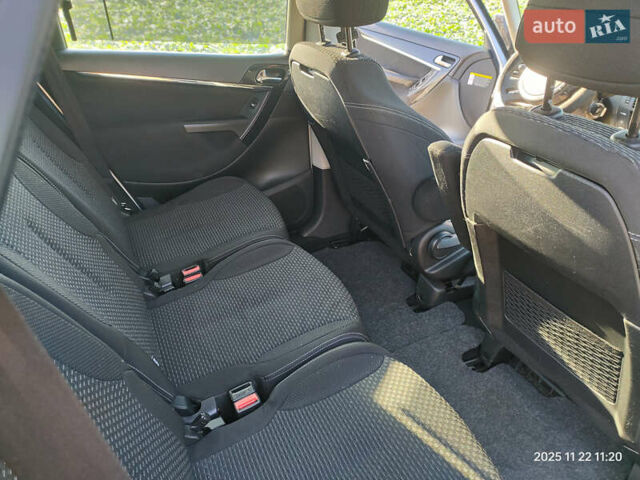 Серый Ситроен С4 Пикассо, объемом двигателя 1.56 л и пробегом 265 тыс. км за 5500 $, фото 7 на Automoto.ua