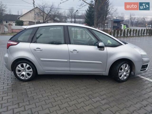 Серый Ситроен С4 Пикассо, объемом двигателя 1.56 л и пробегом 266 тыс. км за 6299 $, фото 2 на Automoto.ua