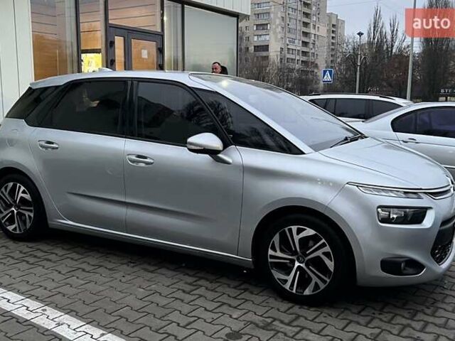 Серый Ситроен С4 Пикассо, объемом двигателя 1.56 л и пробегом 107 тыс. км за 10500 $, фото 7 на Automoto.ua