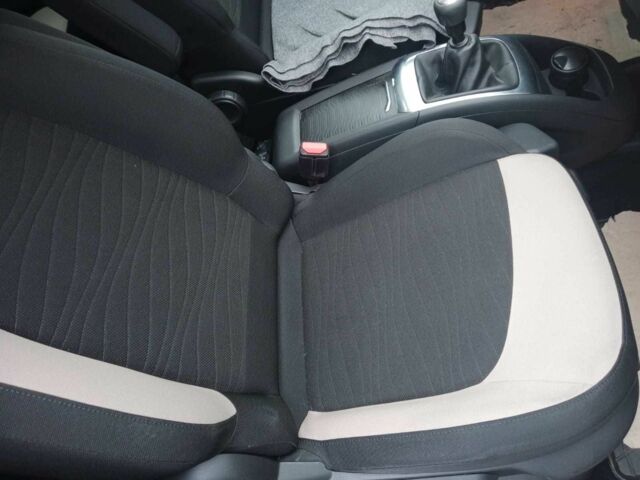 Серый Ситроен С4 Пикассо, объемом двигателя 1.6 л и пробегом 233 тыс. км за 9500 $, фото 6 на Automoto.ua