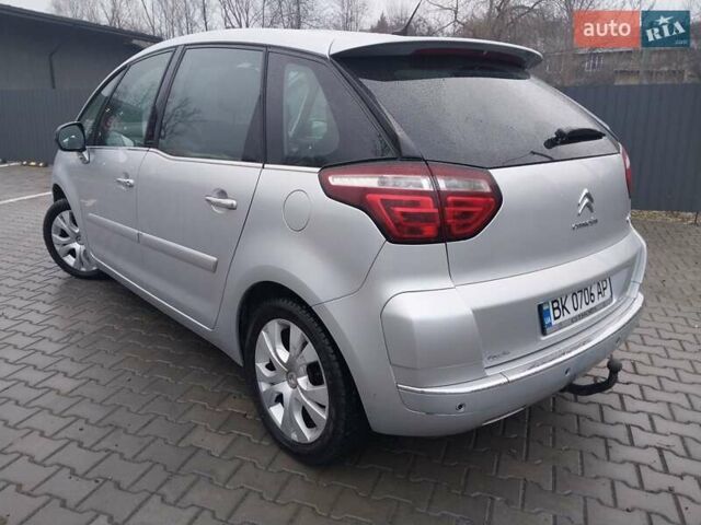 Серый Ситроен С4 Пикассо, объемом двигателя 1.56 л и пробегом 266 тыс. км за 6299 $, фото 4 на Automoto.ua