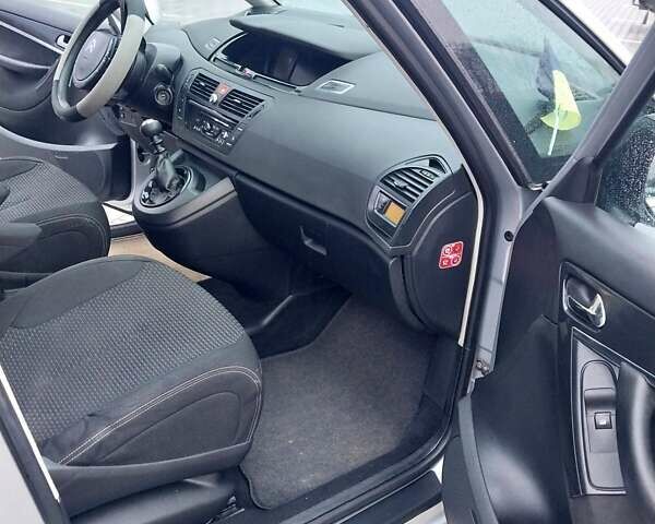 Серый Ситроен С4 Пикассо, объемом двигателя 1.56 л и пробегом 266 тыс. км за 6299 $, фото 37 на Automoto.ua