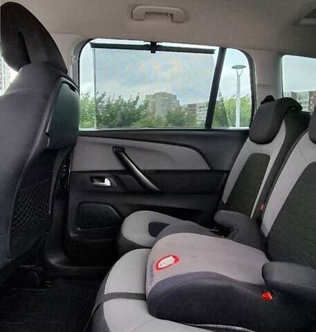 Серый Ситроен С4 Пикассо, объемом двигателя 1.56 л и пробегом 320 тыс. км за 9900 $, фото 12 на Automoto.ua