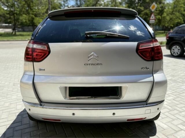 Серый Ситроен С4 Пикассо, объемом двигателя 1.6 л и пробегом 278 тыс. км за 7500 $, фото 6 на Automoto.ua