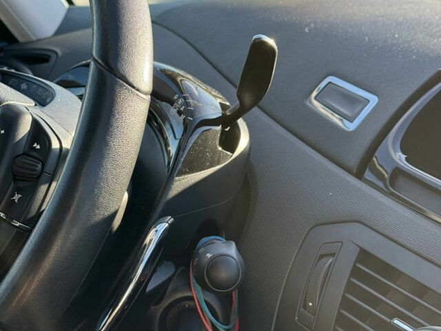 Серый Ситроен С4 Пикассо, объемом двигателя 1.6 л и пробегом 180 тыс. км за 7800 $, фото 8 на Automoto.ua