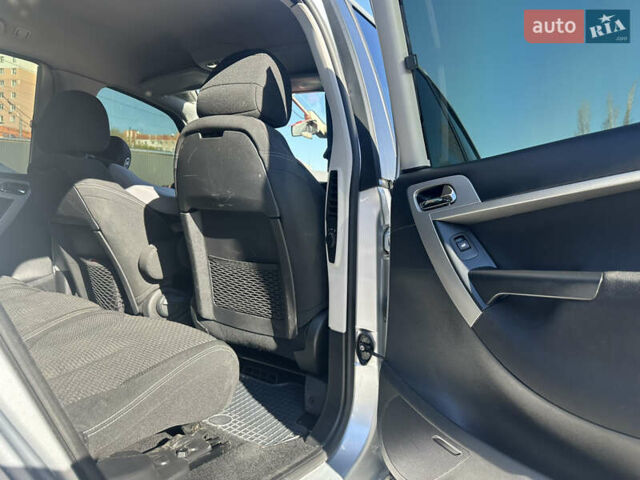 Серый Ситроен С4 Пикассо, объемом двигателя 1.6 л и пробегом 278 тыс. км за 6499 $, фото 15 на Automoto.ua