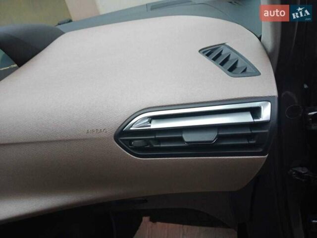 Серый Ситроен С4 Пикассо, объемом двигателя 1.6 л и пробегом 233 тыс. км за 9500 $, фото 10 на Automoto.ua
