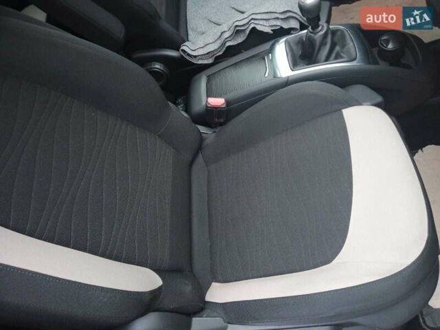 Серый Ситроен С4 Пикассо, объемом двигателя 1.6 л и пробегом 233 тыс. км за 9500 $, фото 5 на Automoto.ua