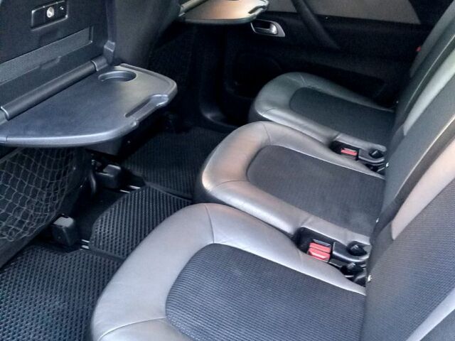 Сірий Сітроен С4 Пікассо, об'ємом двигуна 1.6 л та пробігом 257 тис. км за 9700 $, фото 4 на Automoto.ua