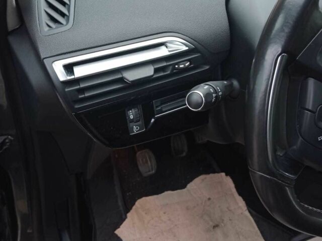 Серый Ситроен С4 Пикассо, объемом двигателя 1.6 л и пробегом 233 тыс. км за 9500 $, фото 9 на Automoto.ua