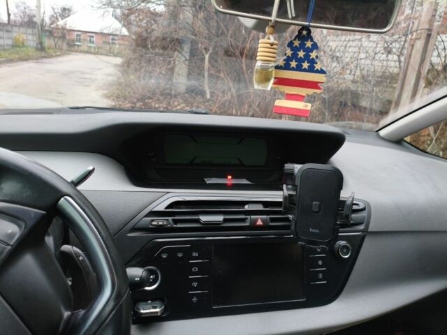 Серый Ситроен С4 Пикассо, объемом двигателя 1.6 л и пробегом 303 тыс. км за 10500 $, фото 6 на Automoto.ua