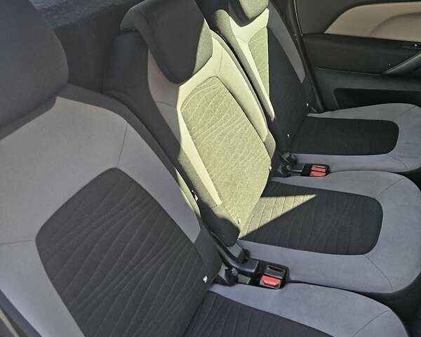 Ситроен С4 Пикассо 2014 в Одессе на Automoto.ua Серый Ситроен С4 Пикассо, объемом двигателя 1.56 л и пробегом 125 тыс. км за 9100 $, фото 3 на Automoto.ua