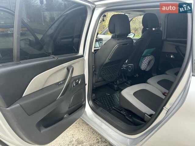 Ситроен С4 Пикассо 2014 в Стрые на Automoto.ua Серый Ситроен С4 Пикассо, объемом двигателя 1.56 л и пробегом 253 тыс. км за 8750 $, фото 14 на Automoto.ua