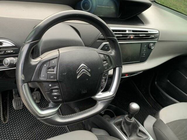 Серый Ситроен С4 Пикассо, объемом двигателя 2 л и пробегом 183 тыс. км за 8700 $, фото 13 на Automoto.ua