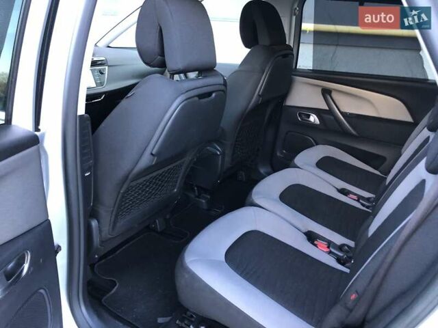 Сірий Сітроен С4 Пікассо, об'ємом двигуна 1.6 л та пробігом 180 тис. км за 9990 $, фото 64 на Automoto.ua