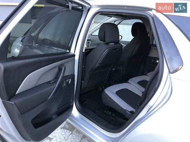Сірий Сітроен С4 Пікассо, об'ємом двигуна 1.6 л та пробігом 180 тис. км за 9990 $, фото 65 на Automoto.ua