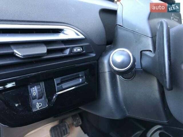 Сірий Сітроен С4 Пікассо, об'ємом двигуна 1.6 л та пробігом 180 тис. км за 9990 $, фото 52 на Automoto.ua