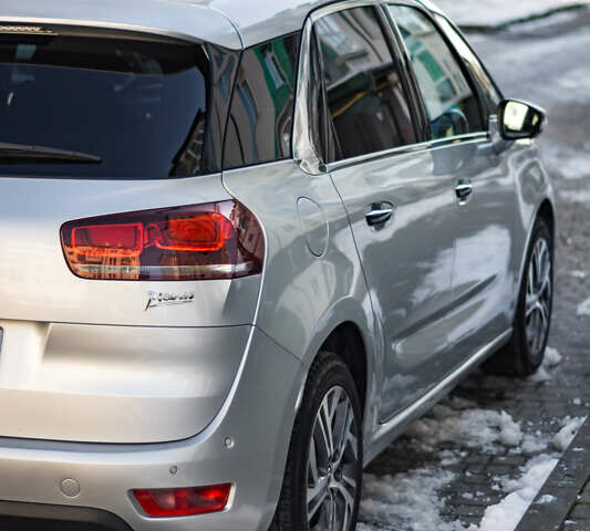 Серый Ситроен С4 Пикассо, объемом двигателя 1.56 л и пробегом 177 тыс. км за 9900 $, фото 9 на Automoto.ua