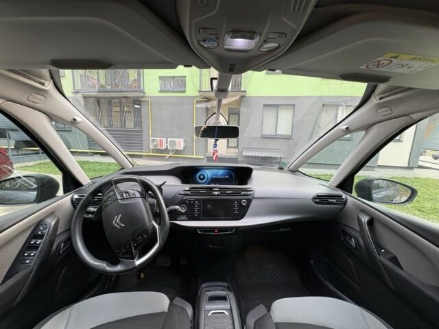 Серый Ситроен С4 Пикассо, объемом двигателя 1.6 л и пробегом 234 тыс. км за 10000 $, фото 1 на Automoto.ua