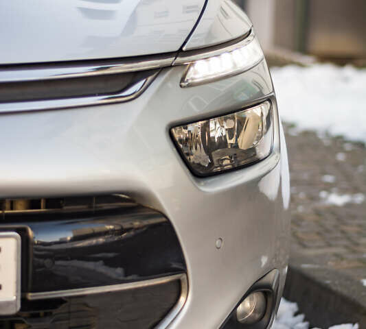 Серый Ситроен С4 Пикассо, объемом двигателя 1.56 л и пробегом 177 тыс. км за 9900 $, фото 2 на Automoto.ua