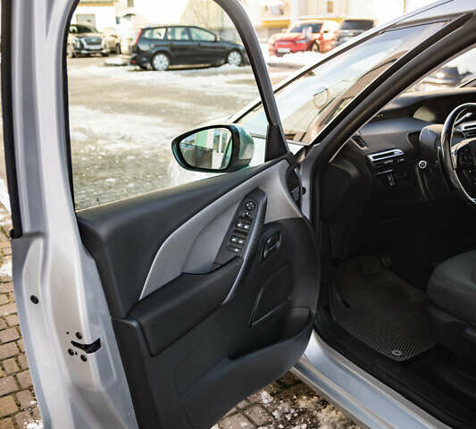 Серый Ситроен С4 Пикассо, объемом двигателя 1.56 л и пробегом 177 тыс. км за 9900 $, фото 15 на Automoto.ua