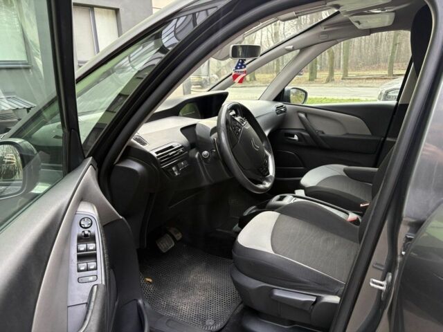 Серый Ситроен С4 Пикассо, объемом двигателя 1.6 л и пробегом 234 тыс. км за 10000 $, фото 9 на Automoto.ua