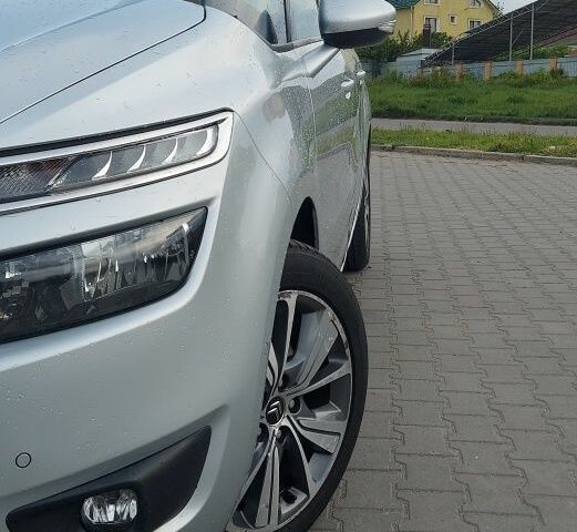 Сірий Сітроен С4 Пікассо, об'ємом двигуна 2 л та пробігом 207 тис. км за 12400 $, фото 4 на Automoto.ua