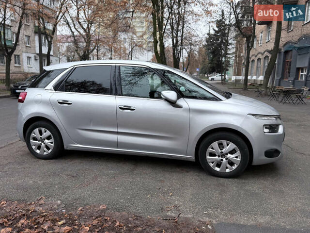 Сірий Сітроен С4 Пікассо, об'ємом двигуна 1.56 л та пробігом 170 тис. км за 10500 $, фото 3 на Automoto.ua