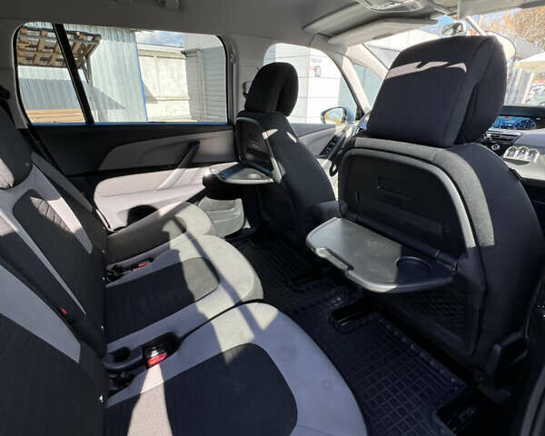 Ситроен С4 Пикассо 2016 в Белой Церкве на Automoto.ua Серый Ситроен С4 Пикассо, объемом двигателя 1.56 л и пробегом 202 тыс. км за 10600 $, фото 19 на Automoto.ua