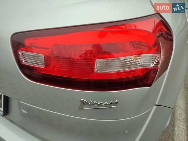 Серый Ситроен С4 Пикассо, объемом двигателя 1.56 л и пробегом 228 тыс. км за 12500 $, фото 11 на Automoto.ua