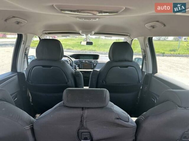 Сірий Сітроен С4 Пікассо, об'ємом двигуна 1.56 л та пробігом 250 тис. км за 14000 $, фото 9 на Automoto.ua