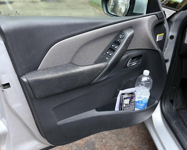 Сірий Сітроен С4 Пікассо, об'ємом двигуна 1.56 л та пробігом 170 тис. км за 10500 $, фото 12 на Automoto.ua