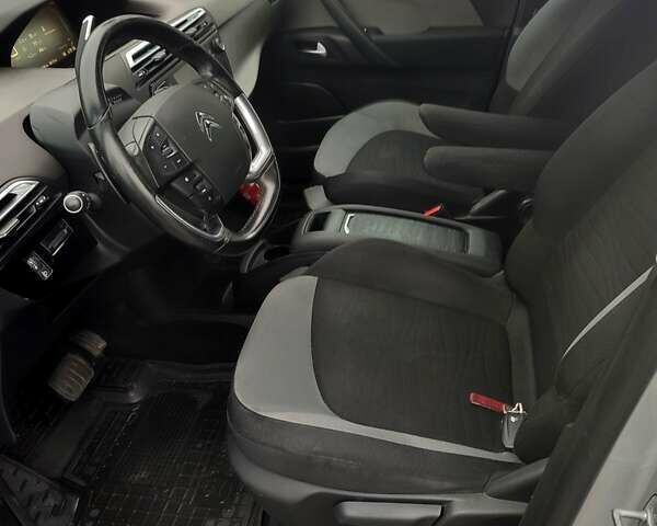 Серый Ситроен С4 Пикассо, объемом двигателя 1.56 л и пробегом 228 тыс. км за 12500 $, фото 36 на Automoto.ua