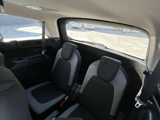 Ситроен С4 Пикассо 2016 в Белой Церкве на Automoto.ua Серый Ситроен С4 Пикассо, объемом двигателя 1.6 л и пробегом 202 тыс. км за 10600 $, фото 21 на Automoto.ua