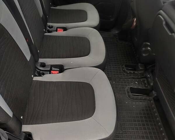 Серый Ситроен С4 Пикассо, объемом двигателя 1.56 л и пробегом 228 тыс. км за 12500 $, фото 35 на Automoto.ua