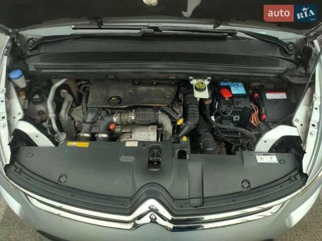 Серый Ситроен С4 Пикассо, объемом двигателя 1.56 л и пробегом 228 тыс. км за 12500 $, фото 24 на Automoto.ua